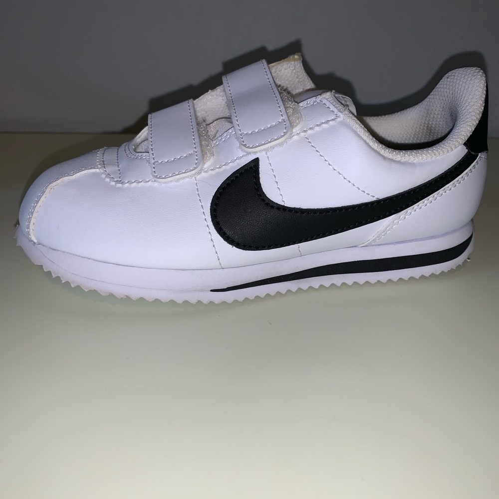 Excellent condition kids Cortez Nike